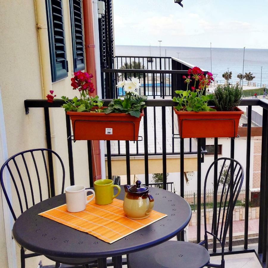 Gallery Art - Sea View Monopoli Bagian luar foto